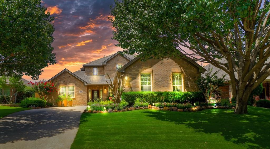 533 Green Apple Dr, Garland, TX 75044