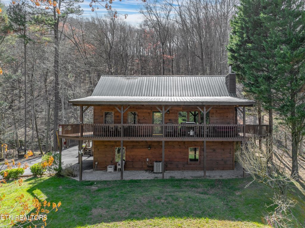 4094 Hickory Hollow Way, Sevierville, TN 37862