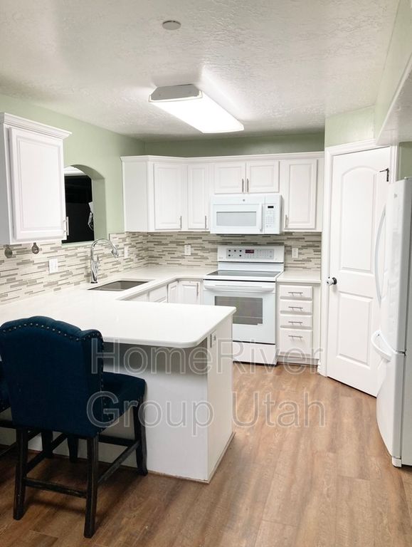 6961 S Village River Ln #D7, Midvale, UT 84047