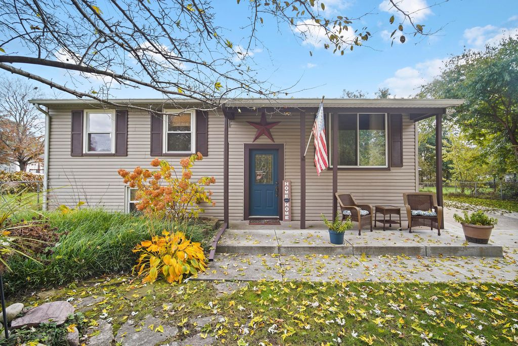 5679 Juniper Dr, Jackson, MI 49201