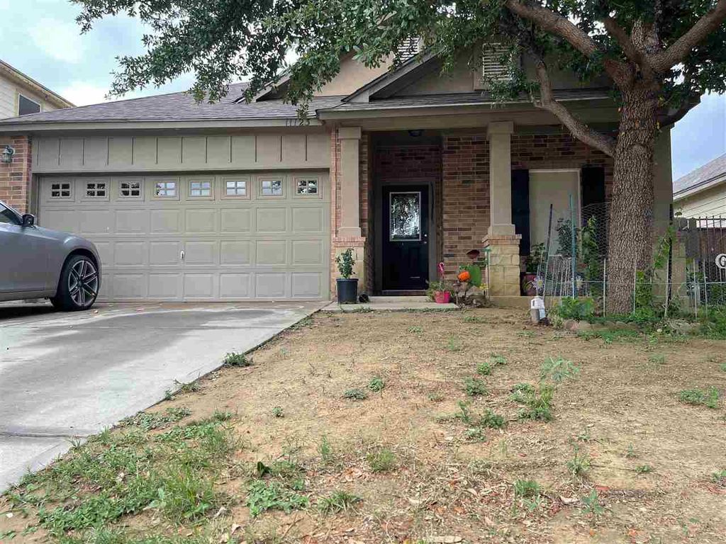 11123 Quintana Dr, Laredo, TX 78045
