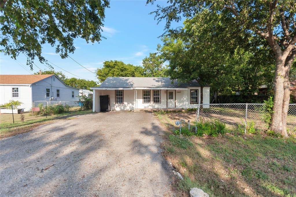 1440 Hubert Dr, Desoto, TX 75115