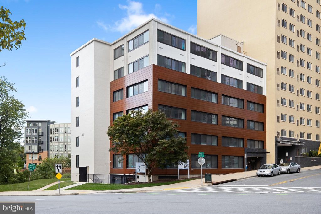 700 Roeder Rd #102, Silver Spring, MD 20910