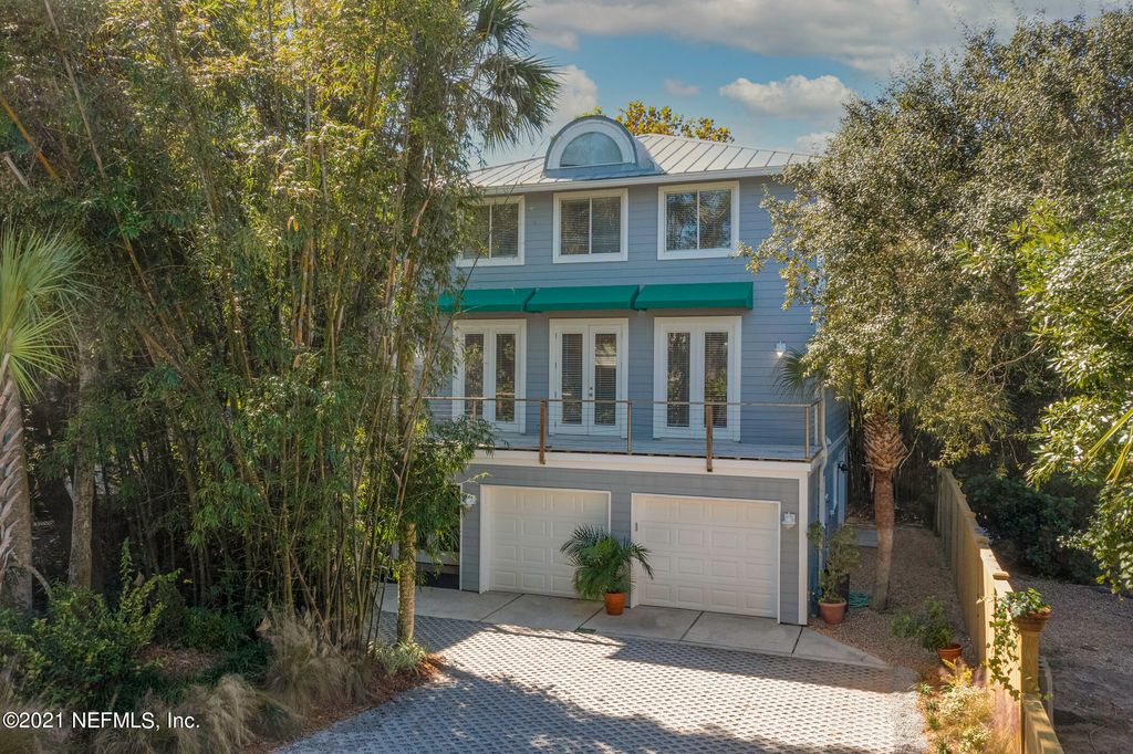 2078 Beach Ave, Atlantic Beach, FL 32233
