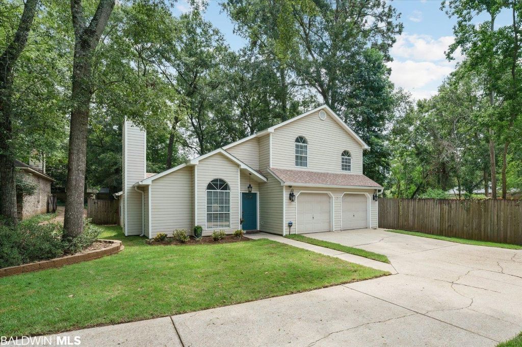 871 W Briar Ct, Mobile, AL 36609