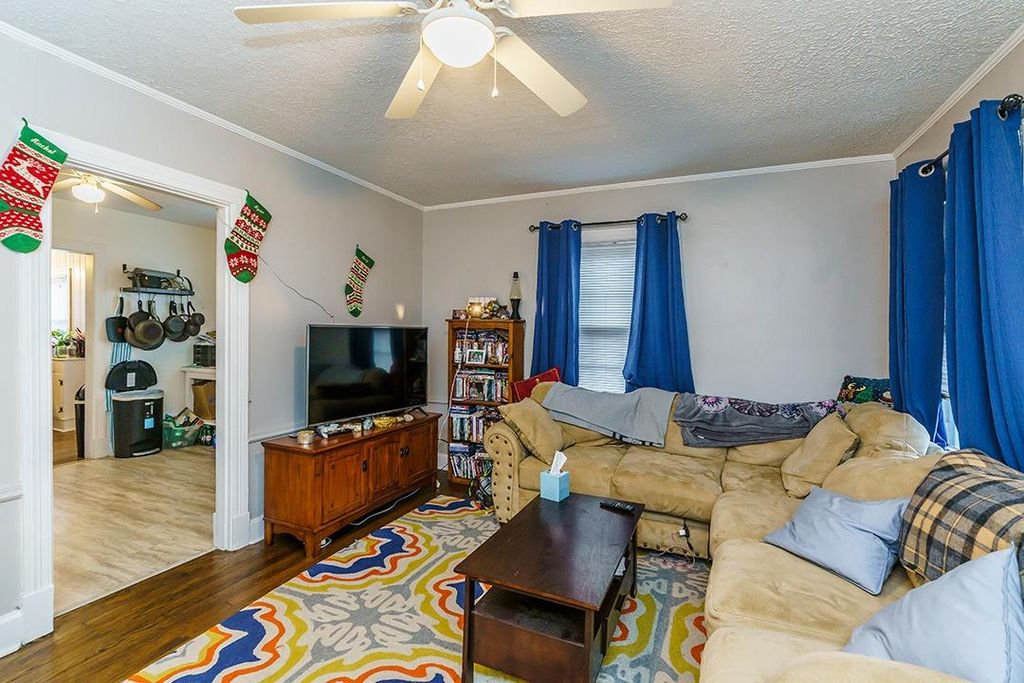700 Appletree Ln, Lexington, KY 40505