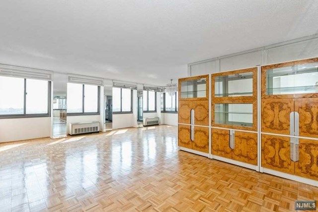 300 Winston Dr #1710, Cliffside Park, NJ 07010