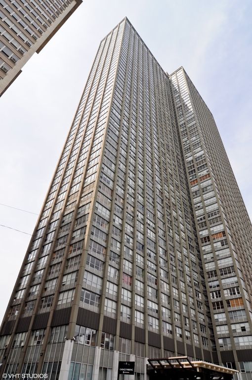655 W Irving Park Rd #1605, Chicago, IL 60613