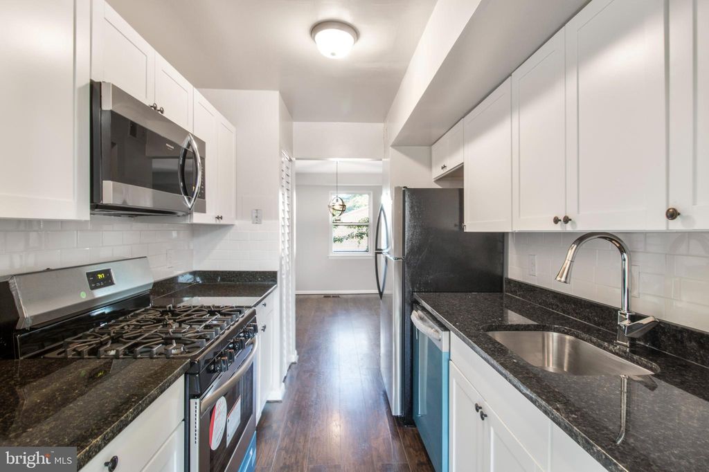 1020 W Side Dr #24, Gaithersburg, MD 20878