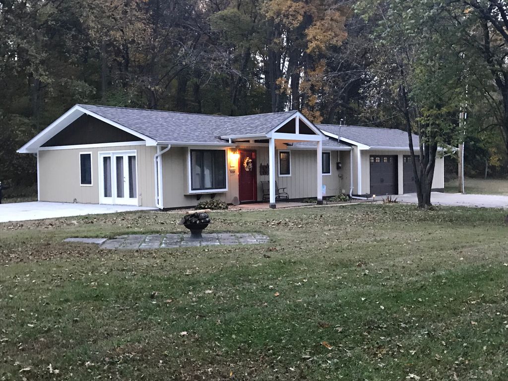 12757 Waggoner Rd, Festus, MO - 2 Bed, 1 Bath Single-Family Home - 48