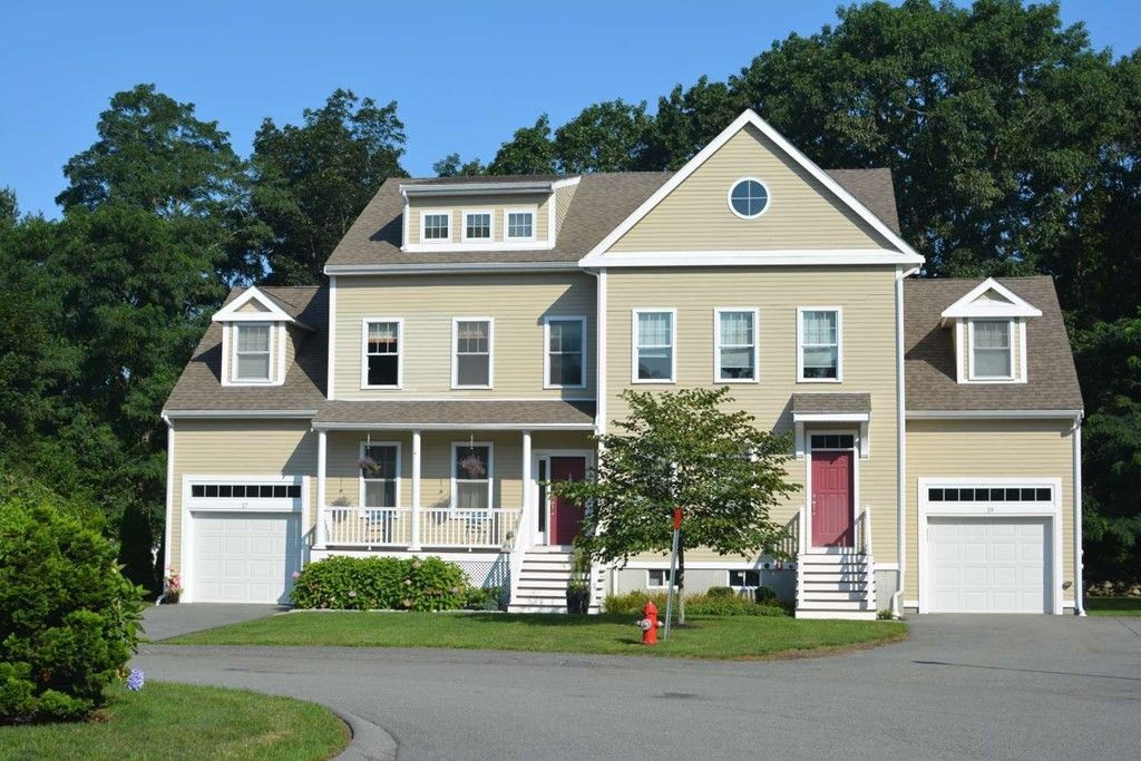 17 Middlewood Dr #17, Wenham, MA 01984