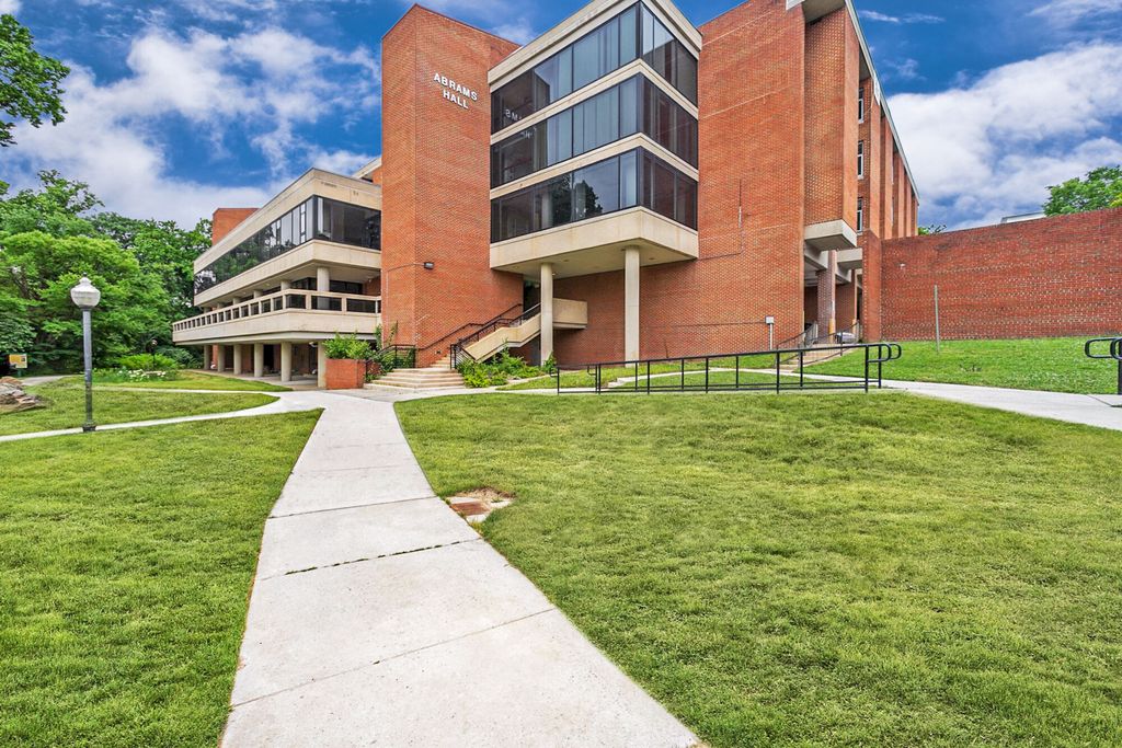 14-M Abrams Hall Senior - Washington, DC | Trulia