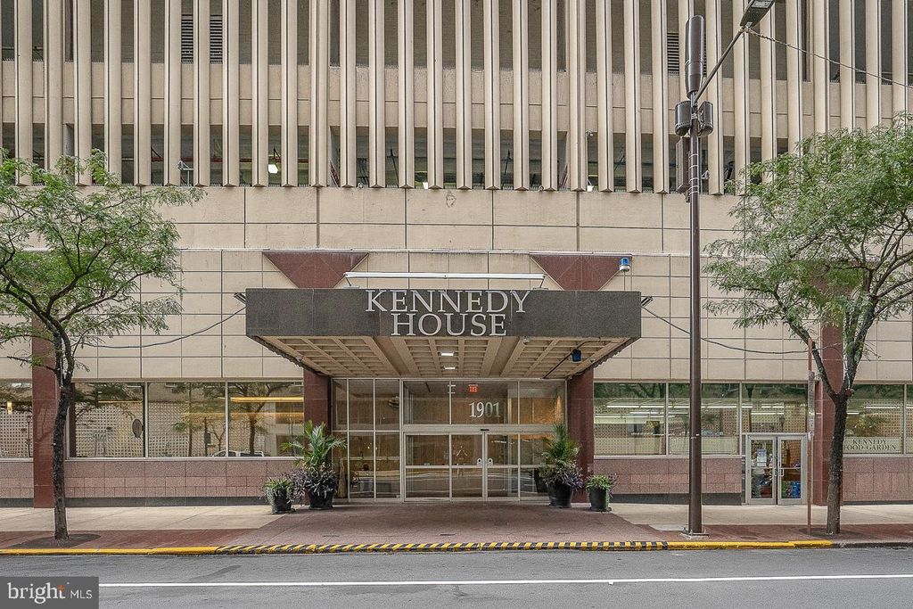 1901-45 John F Kennedy Blvd #608, Philadelphia, PA 19103