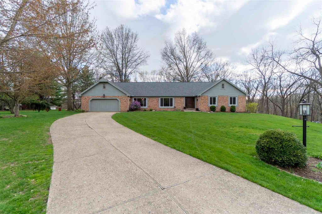 9918 W Countryside Ln, Edwards, IL 4 Bed, 4 Bath SingleFamily Home