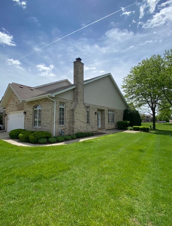 12782 Cheiftain Ct, Lemont, IL 60439