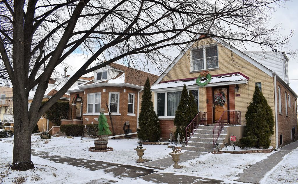 2511 N 78th Ave, Elmwood Park, IL 60707