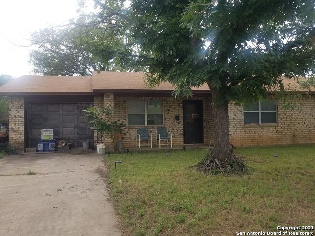 905 S Willow St, Brady, TX 76825