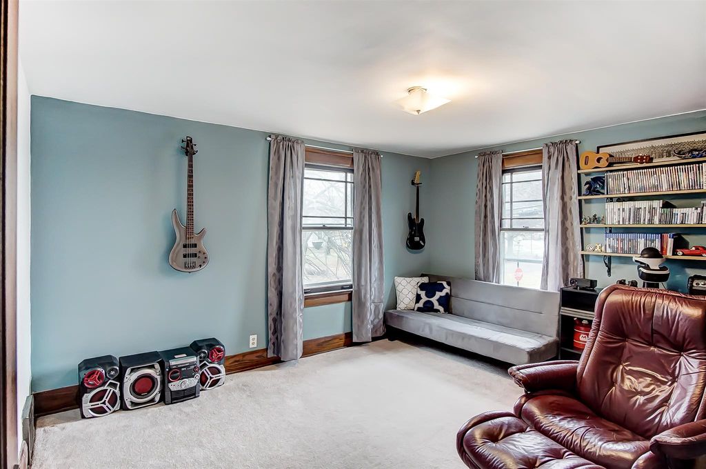 4001 Indiana Ave, Fort Wayne, IN - 3 Bed, 2 Bath Single-Family Home