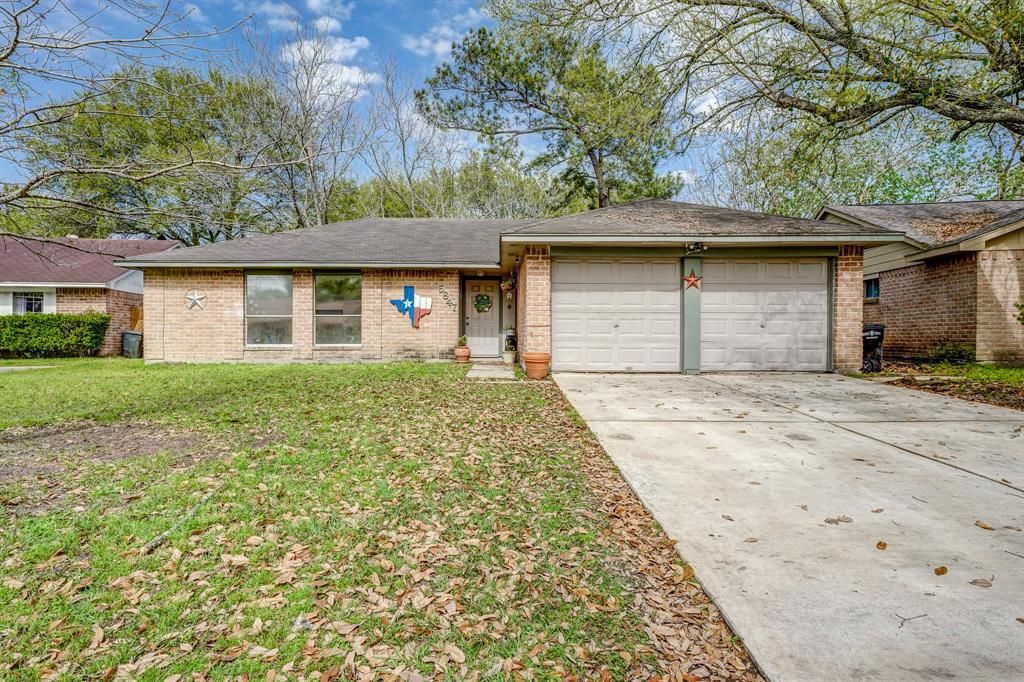 5847 Sunnygate Dr, Spring, TX 77373