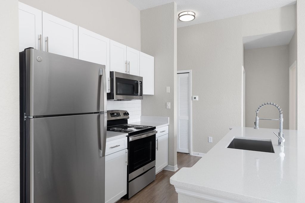 6101 Raleigh St 1306 Orlando - 045b4c89d8a3b825e598b9eb92a3cf44 Full 