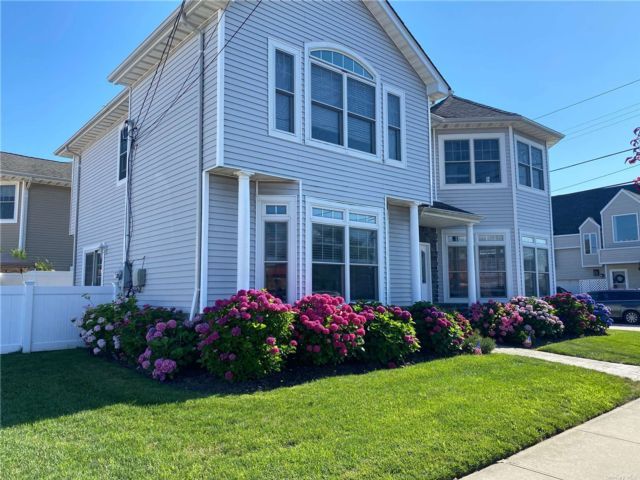 25 Lido Blvd, Point Lookout, NY 11569