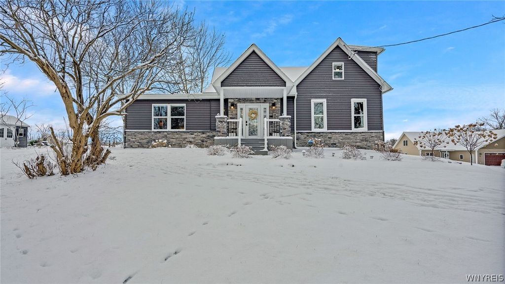 1390 W Blood Rd, East Aurora, NY 14052