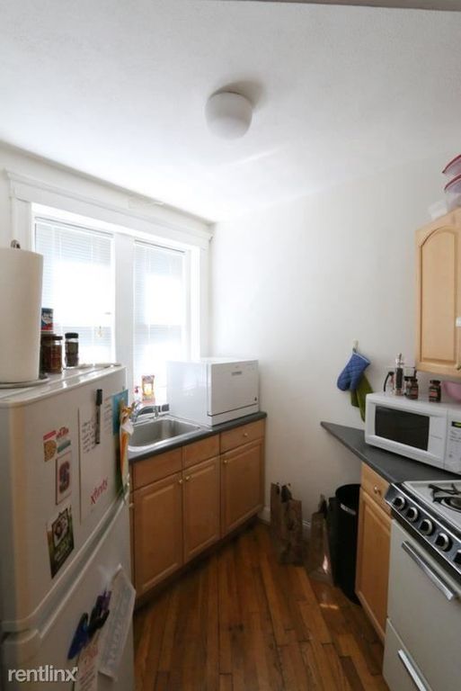 335A Harvard St #12, Cambridge, MA 02139