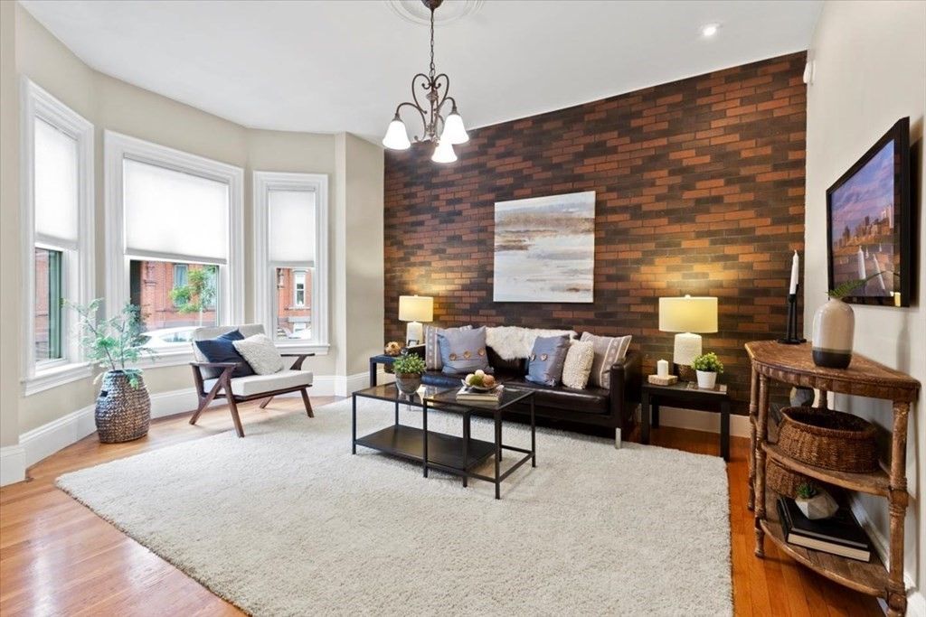 508 E 6th St, South Boston, MA 02127