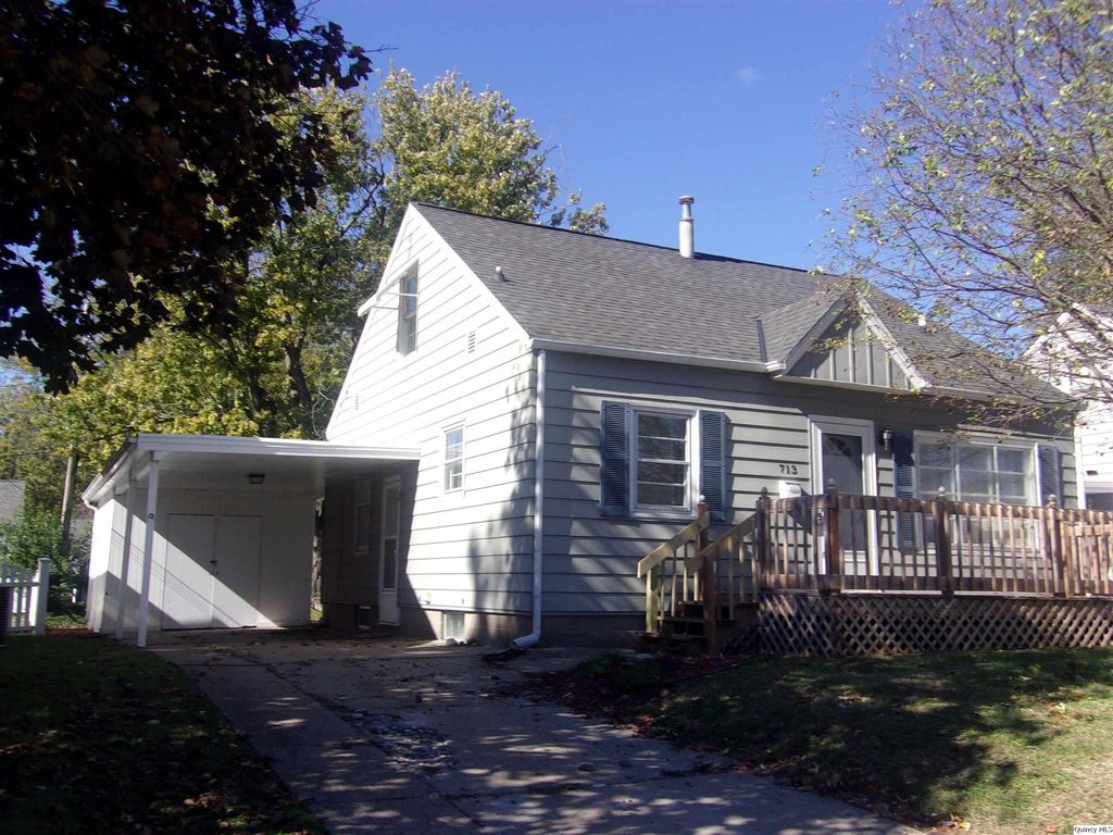 713 Oakland Ave, Quincy, IL 62301
