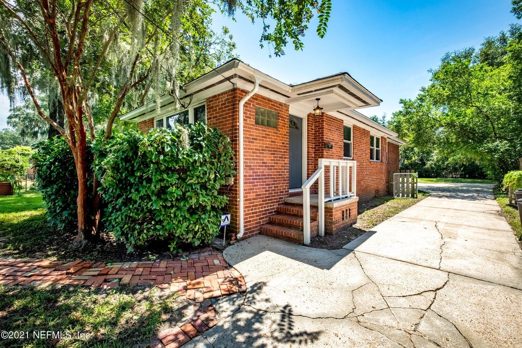 2018 Lordun Ter, Jacksonville, FL 32207