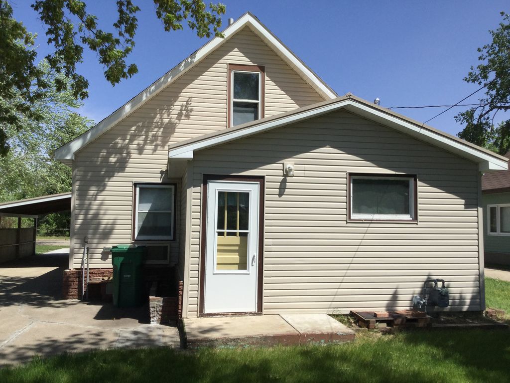 515 2nd Ave S, New Rockford, ND 3 Bed, 1 Bath SingleFamily Home 15