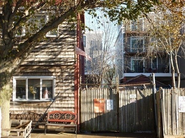 194 W 9th St, South Boston, MA 02127