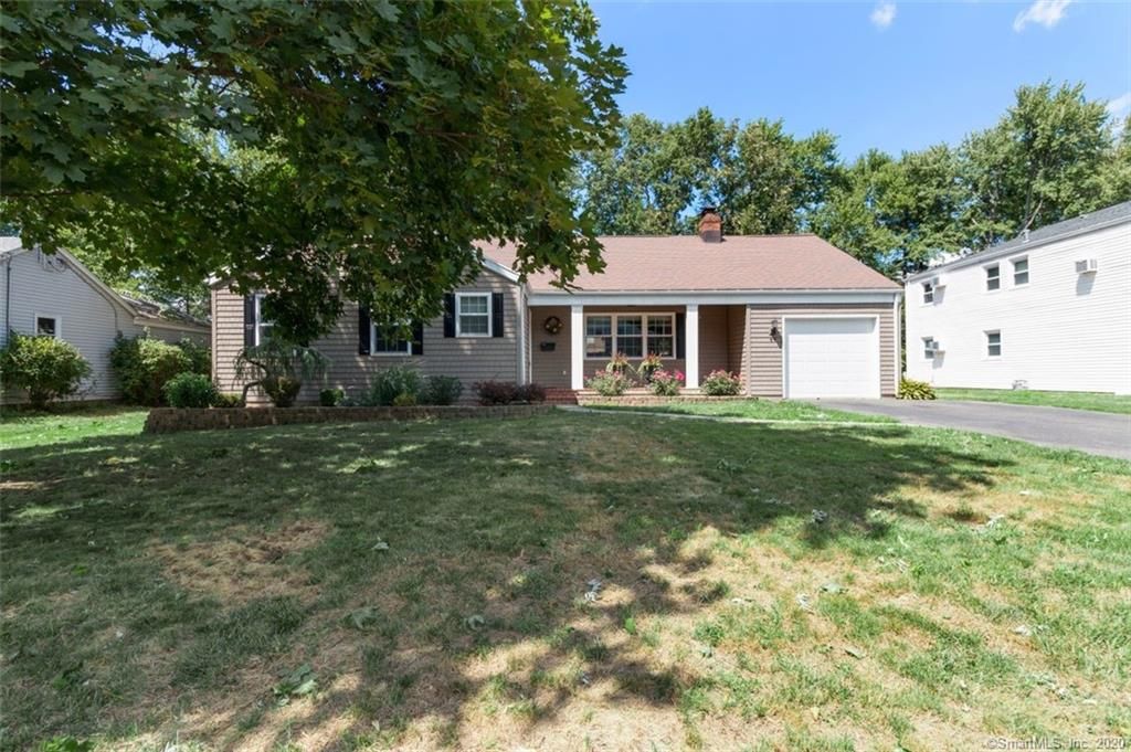 homes for rent west hartford ct
