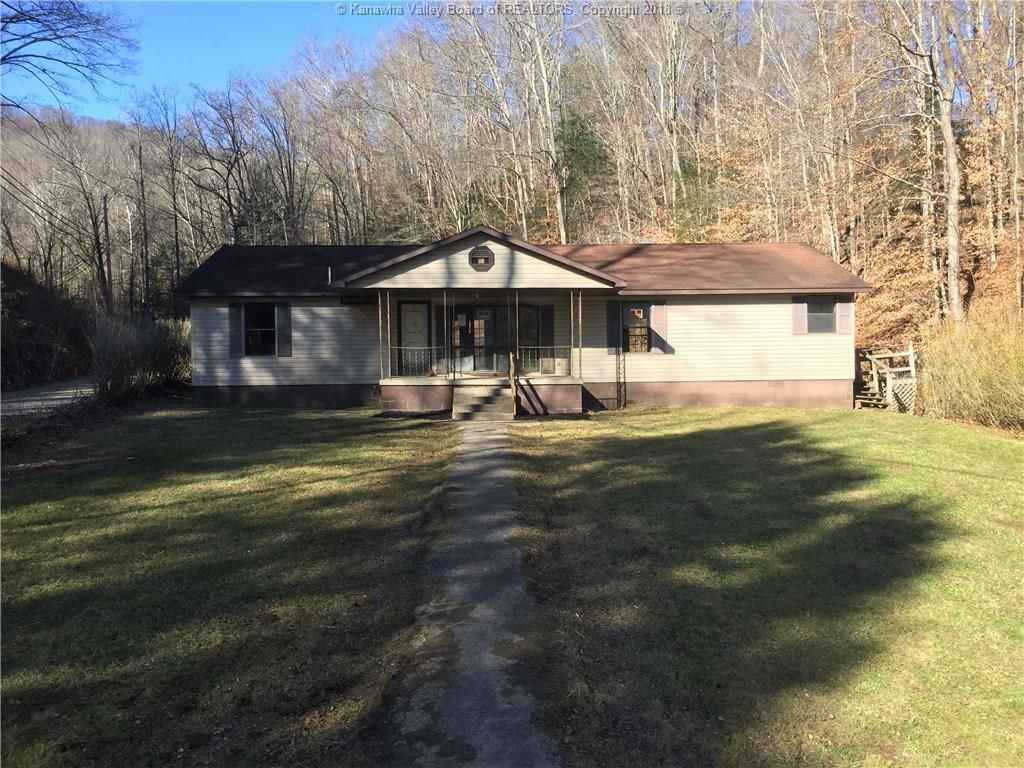 86 Laurel Branch Rd, Peytona, WV 3 Bed, 2 Bath Mobile / Manufactured