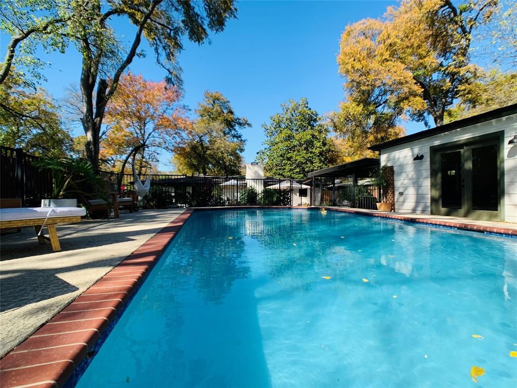 10412 Lake Gardens Dr, Dallas, TX 75218