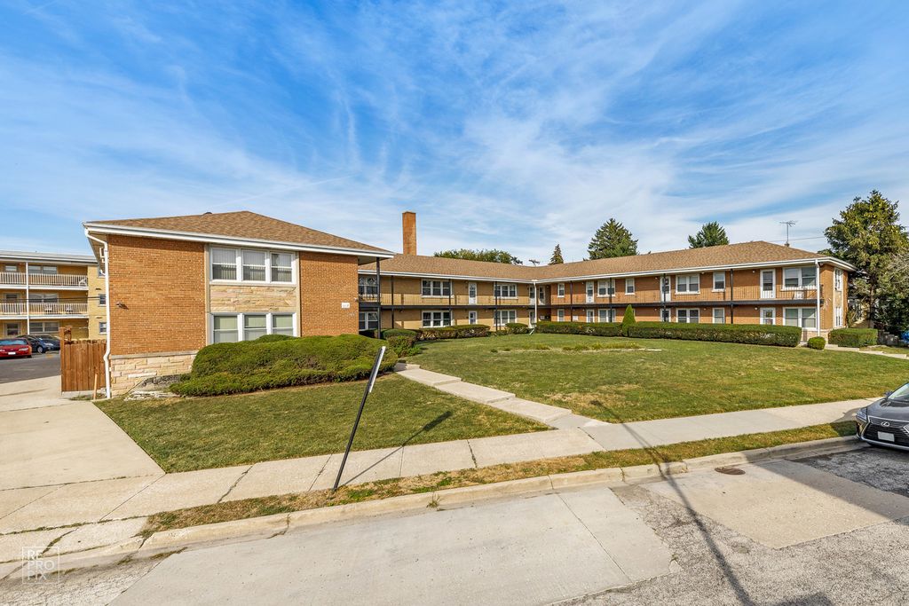 7268 W Thorndale Ave #2A, Chicago, IL 60631