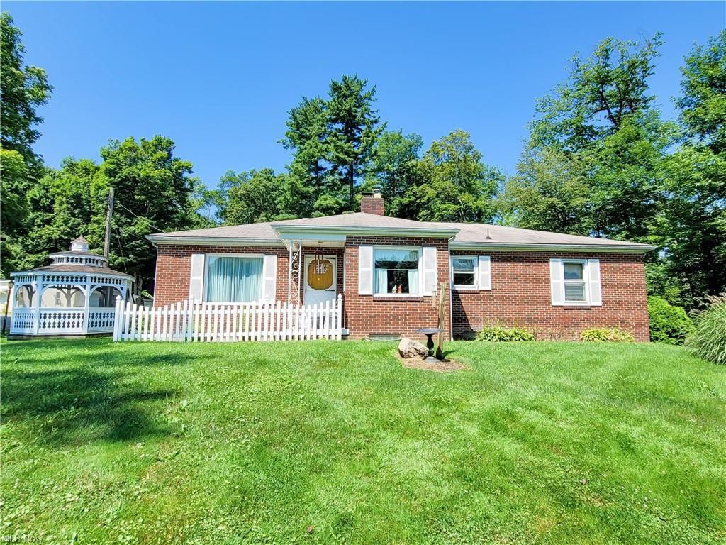 7551 Erie Ave SW, Navarre, OH 44662 MLS 4305145 Trulia