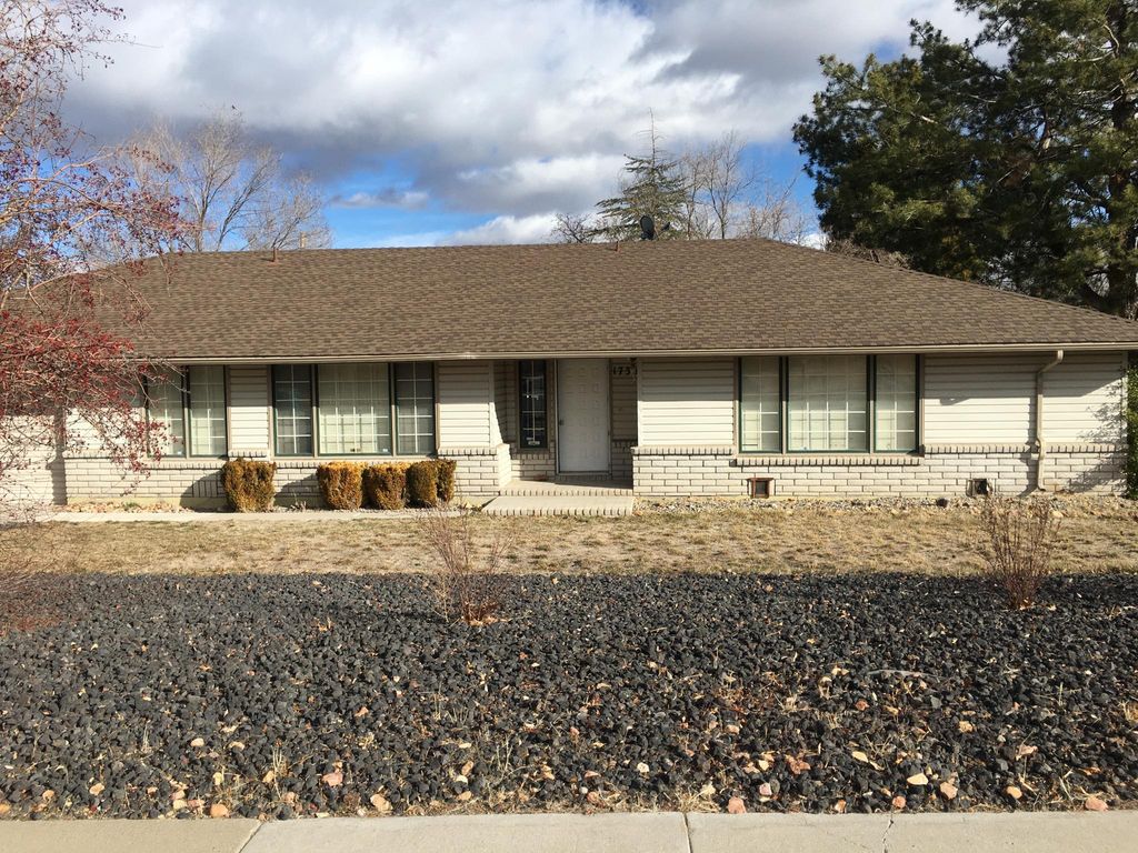 1730 Hunter Lake Dr, Reno, NV 3 Bed, 2 Bath SingleFamily Home 6