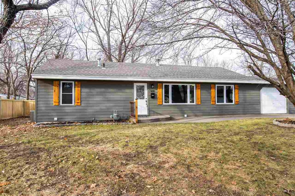 909 Pine St, Wamego, KS 66547 Trulia