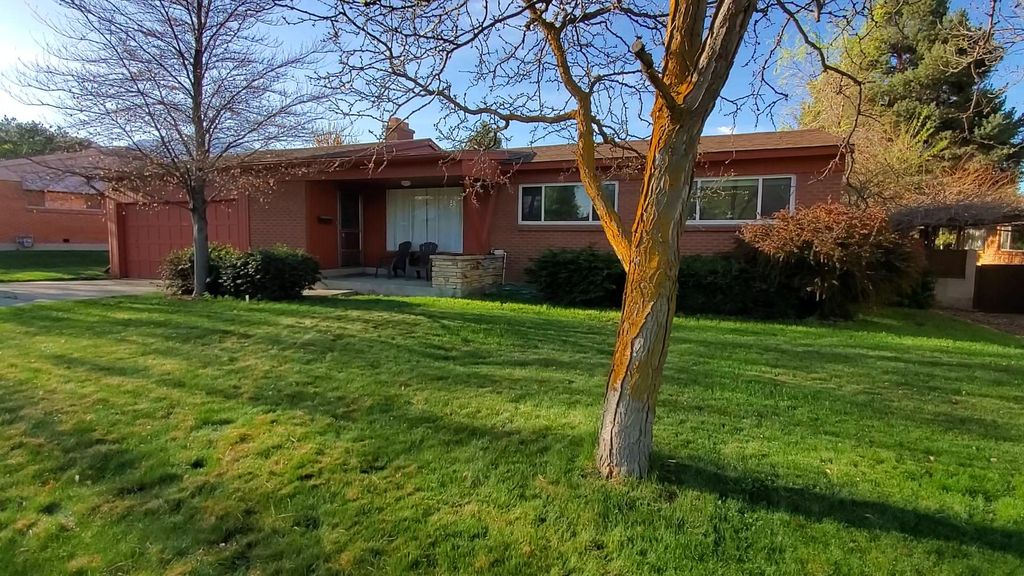 1814 E Moor Dale Ln, Salt Lake City, UT 84117