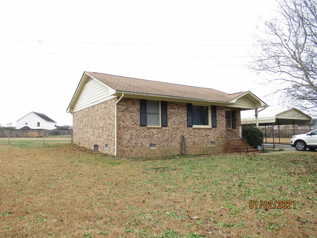 3131 Bush Ln, Dalzell, SC 29040