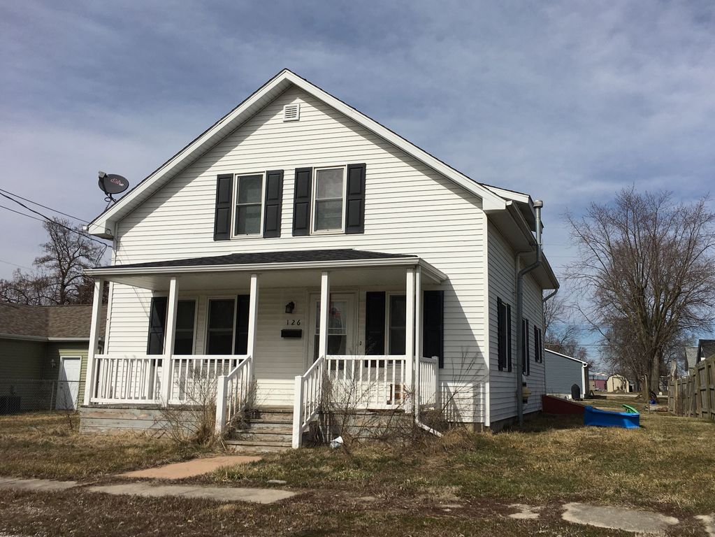 126 W Mill St, Girard, IL 3 Bed SingleFamily Home 5 Photos Trulia