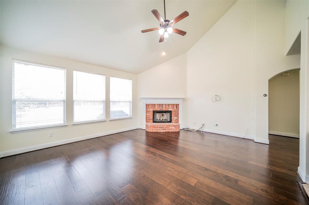 10422 Mateo Trl, Irving, TX 75063