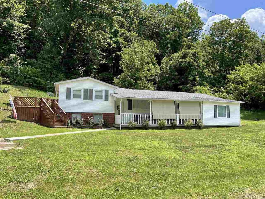 15961 State Route 243, Chesapeake, OH 45619