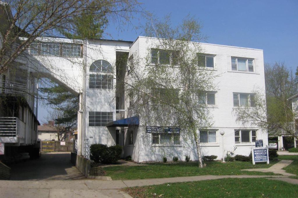 111 S Busey Ave #2, Urbana, IL 61801