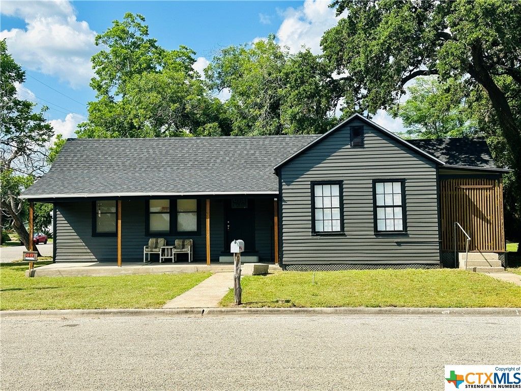 302 E Live Oak St, Cuero, TX 77954 MLS 508880 Trulia
