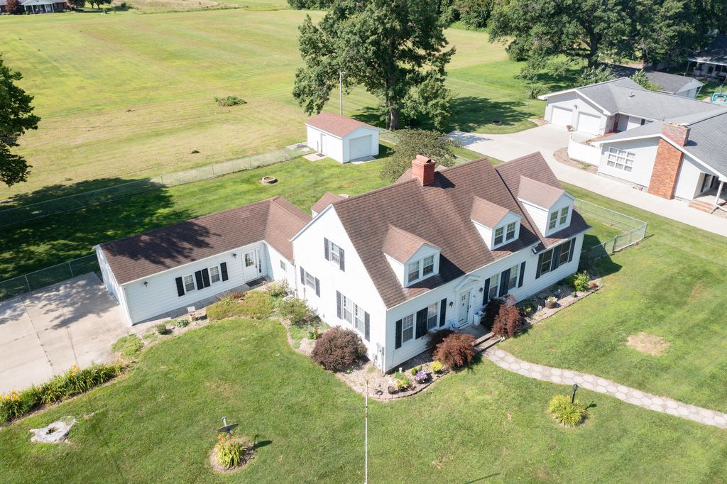 407 E College Ave, Shelbina, MO 63468 Trulia