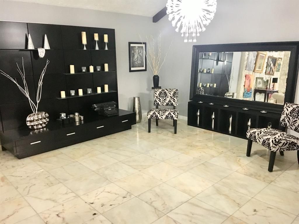 5908 Kiam St, Houston, TX 77007