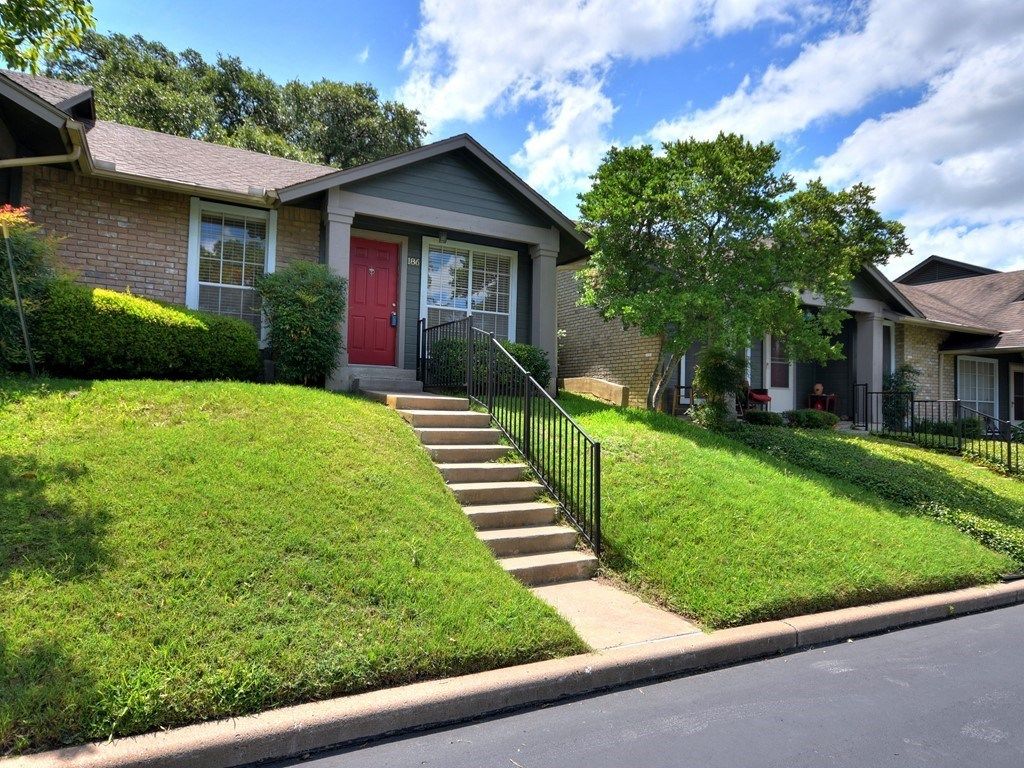 Creative Apartments On Yager Lane Austin Tx for Small Space