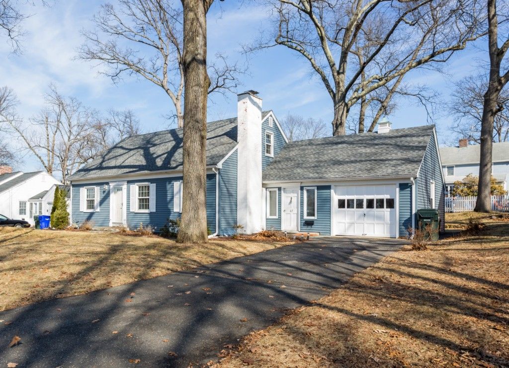 67 Old Brook Rd, Springfield, MA 01118 See Estimated Value